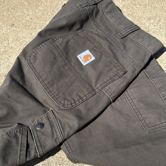 Men’s 33/30 Relaxed Fit Carhartt Utility Cargo Pants - Picture 3 of 14